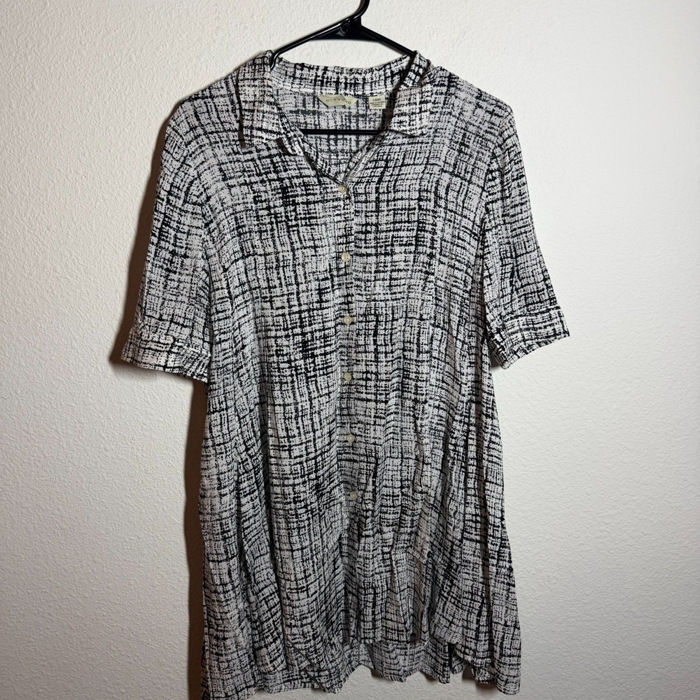 Anthropologie 11.1 Tylho Top Womens‎ L White Black Cross Hatching Button Front